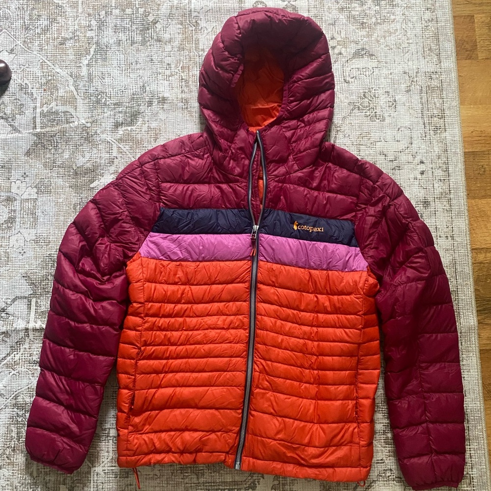 Cotopaxi Women’s Hooded Insulated Jacket